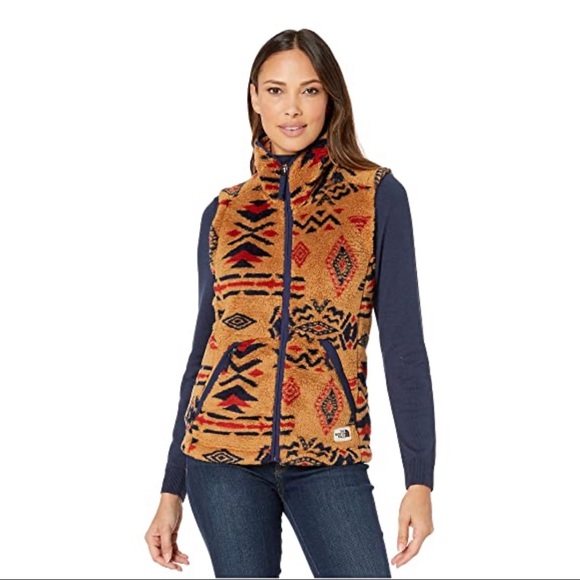 The North Face Jackets & Blazers - THE NORTH FACE Campshire Fleece Vest Cedar…
